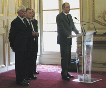 Gregory Dufour lors de son intervention aux côtés d'Adrien Gouteyron, Vice-Président du Sénat, de Jean-Jacques Pollet, Recteur de l'Académie Nancy-Metz et de Jacques Sonnet, Président du CIDAN Gregory Dufour lors de son intervention aux côtés d'Adrien Gouteyron, Vice-Président du Sénat, de Jean-Jacques Pollet, Recteur de l'Académie Nancy-Metz et de Jacques Sonnet, Président du CIDAN