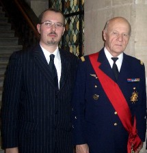 Le Président du Cercle Esprits de Défense aux côtés du Général de corps aérien, Michel Forget, membre de l'Académie des Sciences Morales et Politiques