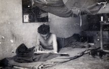 Francis Masset le 8 mars 1946 après son débarquement à Haïphong. Sa