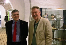 Jean-Marie Langlet, Vice-Président du Cercle Esprits de Défense et Wolfgang Balzer, Conservateur du Musée de la Garnison Jean-Marie Langlet, Vice-Président du Cercle Esprits de Défense et Wolfgang Balzer, Conservateur du Musée de la Garnison