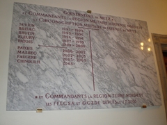 Le Général Jean-Loup Chinouilh inscrit son nom au tableau des gouverneurs militaires de Metz Le Général Jean-Loup Chinouilh inscrit son nom au tableau des gouverneurs militaires de Metz