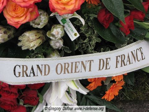 Gerbe déposée par le Grand Orient de France