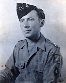 L'Aspirant Francis Masset en mai 1945 L'Aspirant Francis Masset en mai 1945