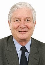 Le Sénateur Josselin de Rohan, nouveau Président de la Commission des Affaires étrangères, de la Défense et des Forces armées du Sénat Le Sénateur Josselin de Rohan, nouveau Président de la Commission des Affaires étrangères, de la Défense et des Forces armées du Sénat